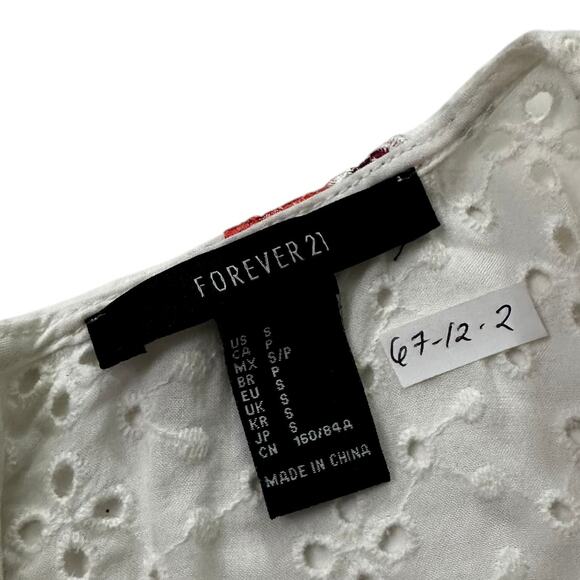 Forever 21 White Eyelet Embroidered Floral Crop Top Women's Size Small | 67-12-2 - Picture 3 of 6